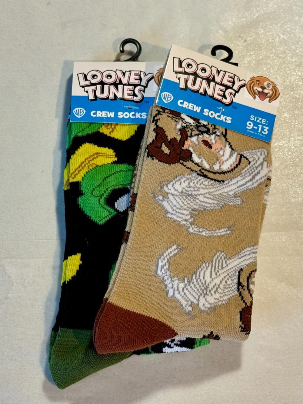2 Pairs Looney Tunes Novelty Crew Socks Size 6-12/13 OSFM